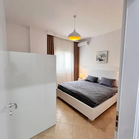 Macys Hideaway Place By Adriatic Living